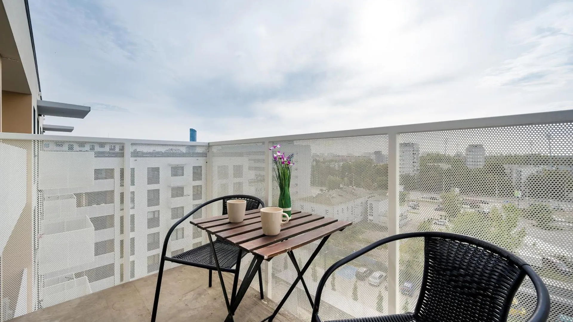 Miedziana Spacious Apartment In Wroclaw By Noclegi Renters