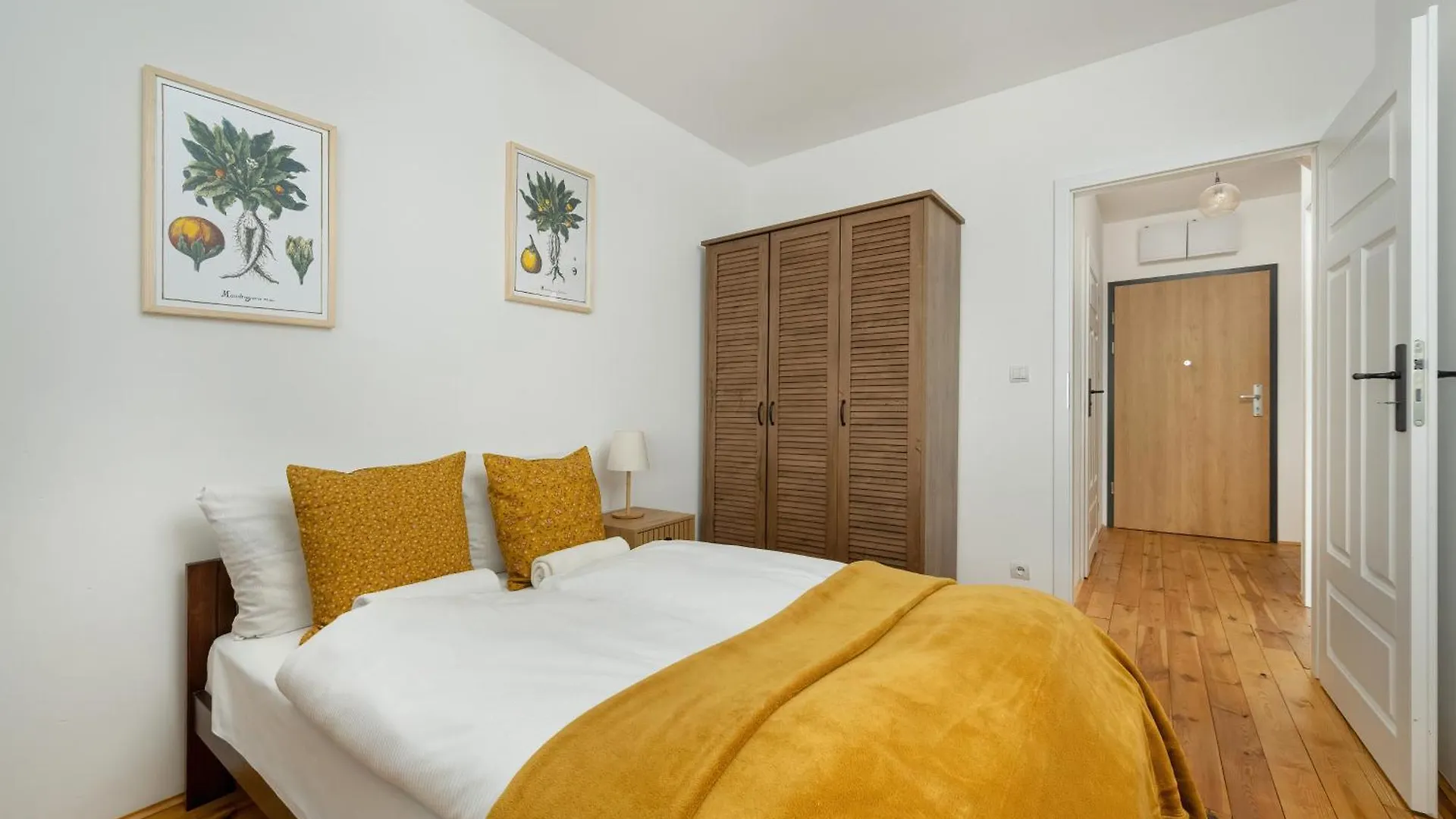 Miedziana Spacious Apartment In Wroclaw By Noclegi Renters
