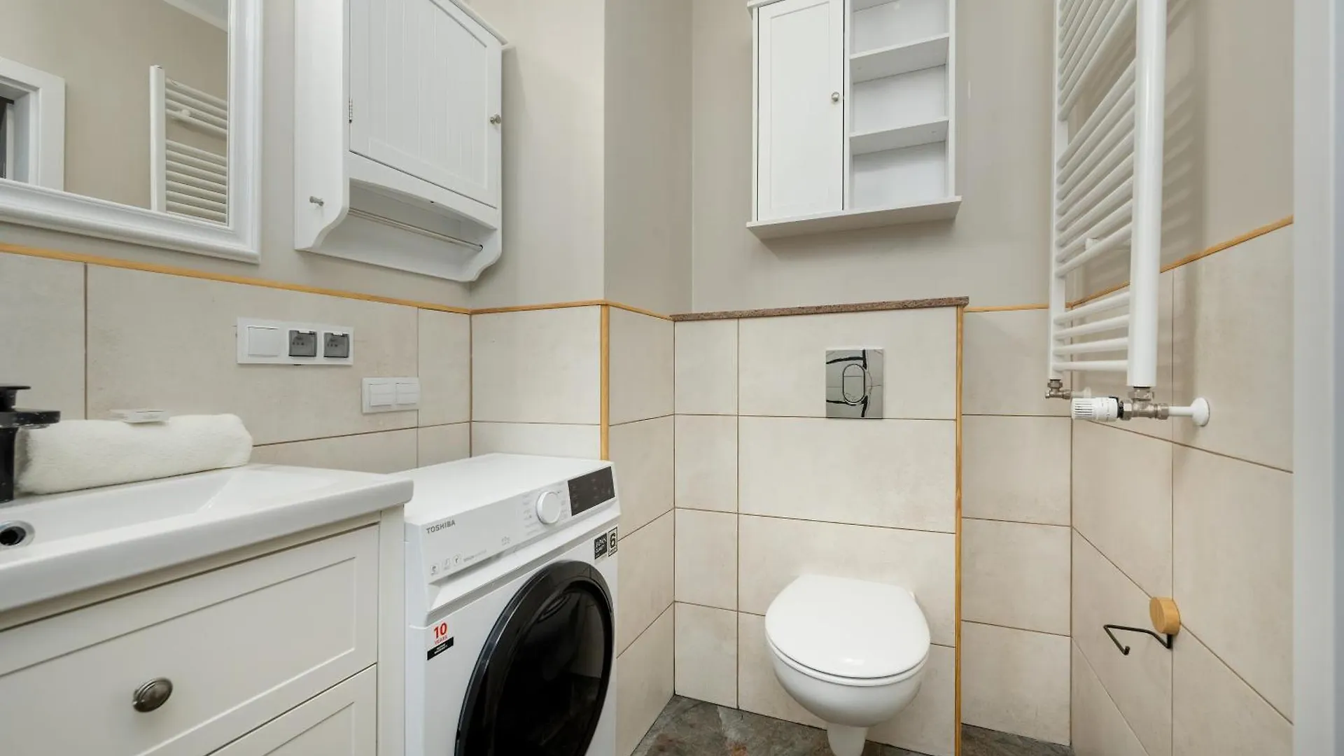 Miedziana Spacious Apartment In Wroclaw By Noclegi Renters Polónia